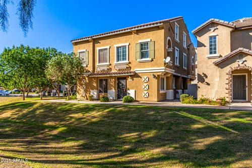 1345 S Owl Dr, Gilbert, AZ, 85296-8471 | Card Image