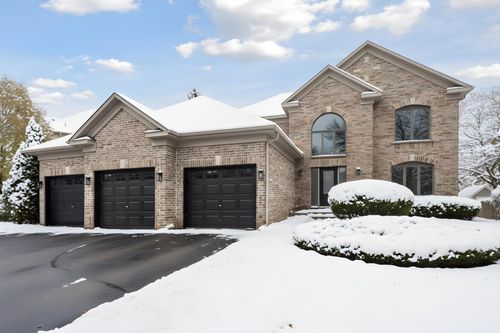 639 Carver Bluffs Pkwy, Carver, MN, 55315-9516 | Card Image