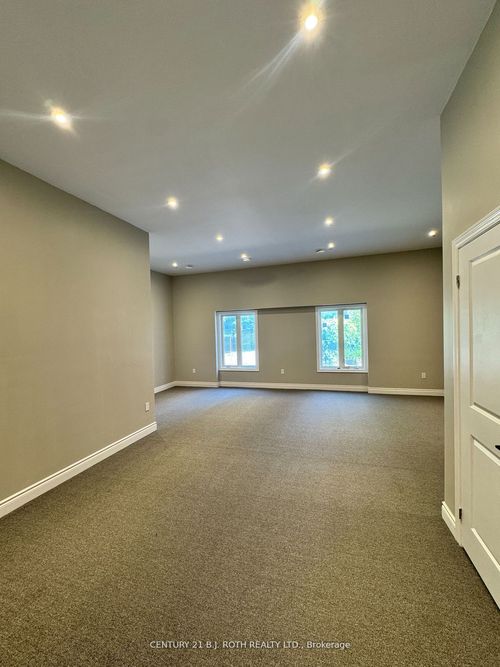 back-58 Mary St, Barrie, ON, L4N1T1 | Card Image