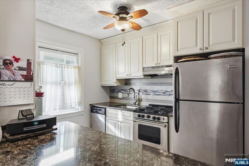 753A Broad Ave, Ridgefield, NJ, 07657 | Card Image