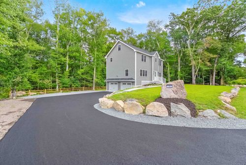 163 Hope St, Seekonk, MA, 02771-3001 | Card Image
