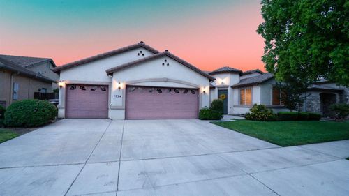 1734 Firestone Dr, Tulare, CA, 93274-7853 | Card Image