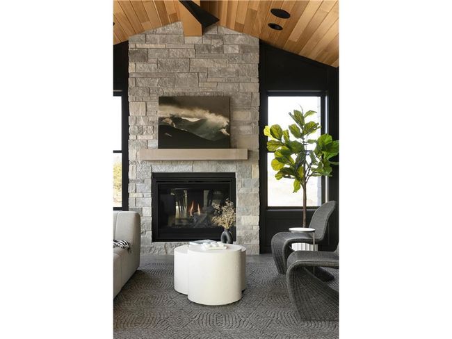 Interior photos are of a similar Swanson Homes build and are shown for inspiration; final design, features, and finishes may vary. | Image 12