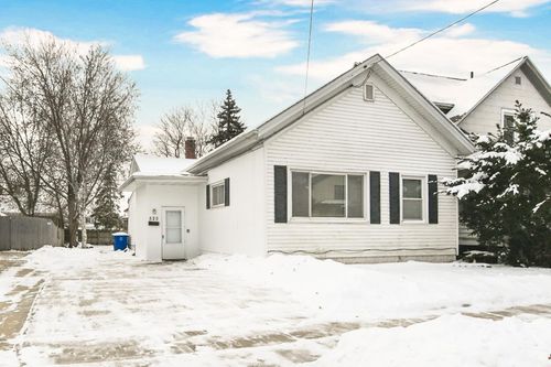 525 School Avenue, OSHKOSH, WI, 54901 | Card Image