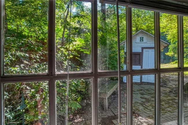 Back courtyard from nook | Image 15