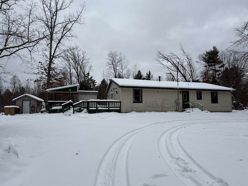 6595 Wickert Rd, Hale, MI, 48739-9562 | Card Image