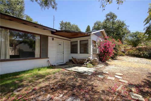 9940 Sunland Blvd, Shadow Hills, CA, 91040-1530 | Card Image