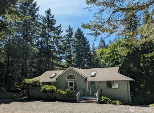 112 Discovery Way, Eastsound, WA, 98245-8505 | Card Image