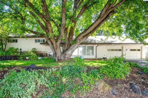 709 S Mill St, Colfax, WA, 99111-1739 | Card Image