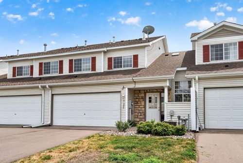 6325 Saddlebred Way, Forest Lake, MN, 55025-7110 | Card Image