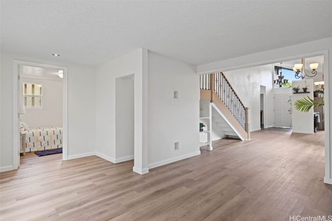 Living and Entertainment (View 2) | Image 9