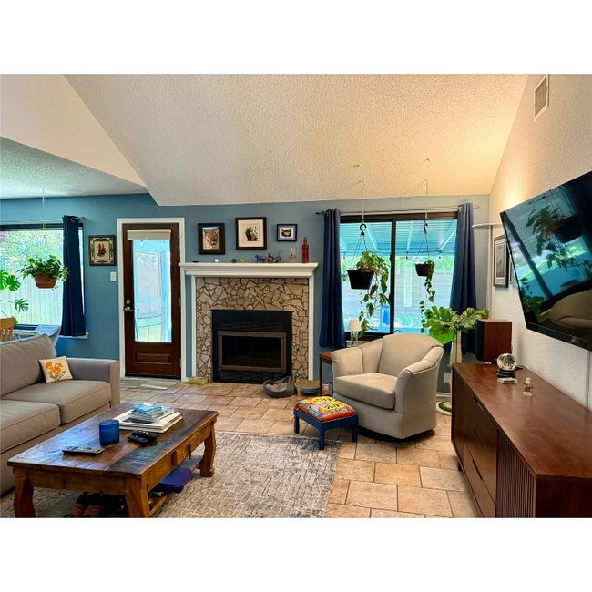 8112 Cache Dr, House other with 3 bedrooms, 2 bathrooms and 6 parking in Austin TX | Image 17