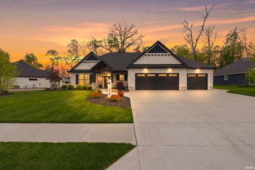 216 Anmer Hall, Fort Wayne, IN, 46845-0157 | Card Image