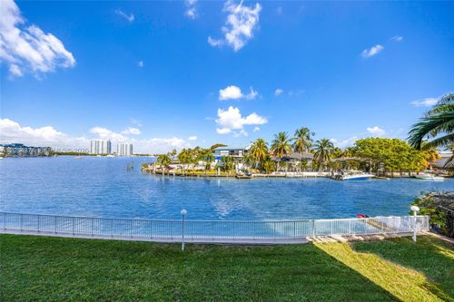 215-2841 Ne 163rd St, North Miami Beach, FL, 33160-4466 | Card Image