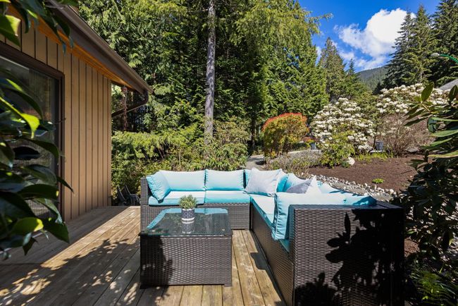 5569 Cortez Road, House other with 5 bedrooms, 4 bathrooms and 4 parking in North Vancouver BC | Image 14