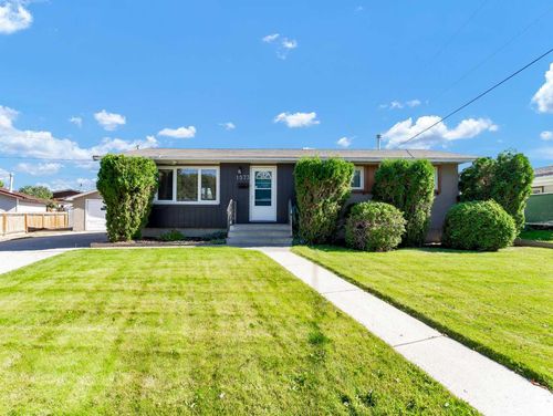 1573 10 Avenue Ne, Medicine Hat, AB, T1A6G4 | Card Image
