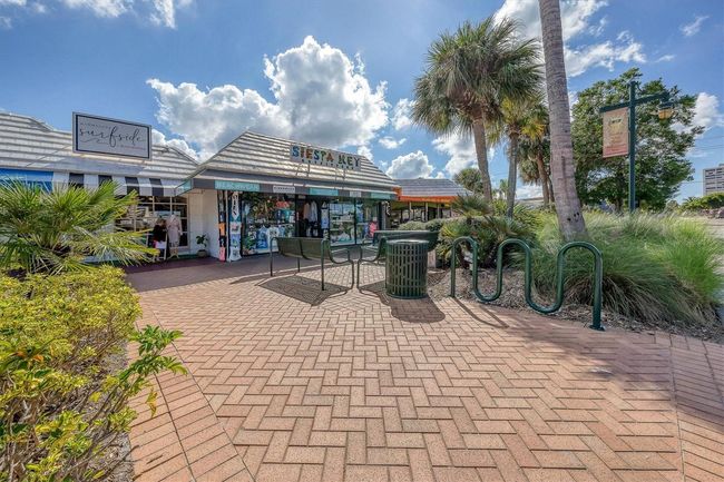 4937 Oxford Dr, House other with 3 bedrooms, 2 bathrooms and null parking in SIESTA KEY FL | Image 38