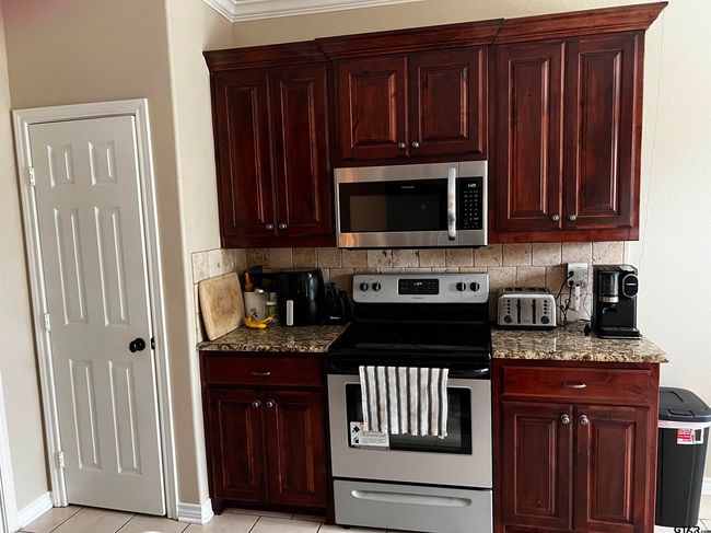 112 Letha Ct, Townhouse with 3 bedrooms, 2 bathrooms and null parking in Tyler TX | Image 11