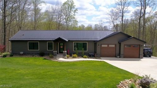 2630 Constance Dr, Millersburg, OH, 44654-9548 | Card Image