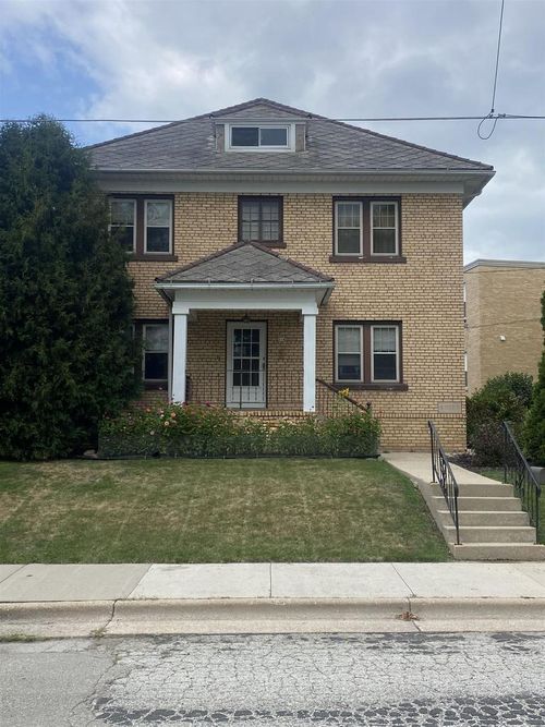 214 Jackson Street, BRILLION, WI, 54110 | Card Image