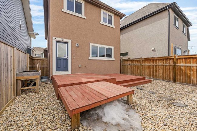 208 Mahogany Grove Se, Home with 3 bedrooms, 2 bathrooms and 2 parking in Calgary AB | Image 35