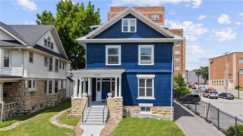 3704 Central St, Kansas City, MO, 64111-2103 | Card Image