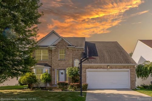 2314 Cedar Knoll Dr, Troy, MI, 48083-6424 | Card Image