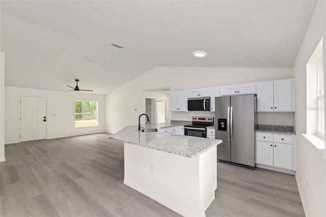 24375 Nw Foxglove Ln, House other with 3 bedrooms, 2 bathrooms and null parking in DUNNELLON FL | Image 23