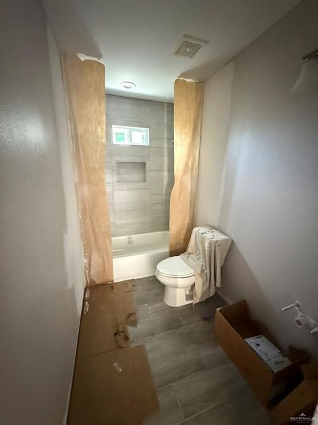 1511 Pine St, House other with 3 bedrooms, 2 bathrooms and null parking in Weslaco TX | Image 6