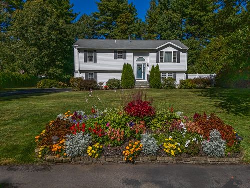 17 Wood Cove Dr, Coventry, RI, 02816-6603 | Card Image
