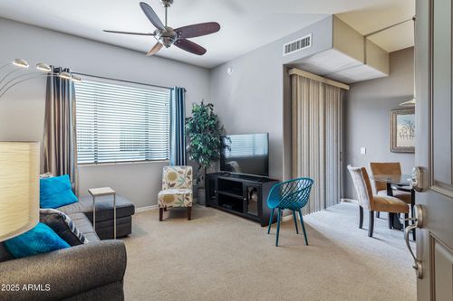 2013-3330 S Gilbert Rd, Chandler, AZ, 85286-2302 | Card Image