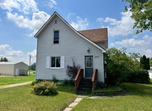 317 Minnesota Ave E, Sebeka, MN, 56477-5001 | Card Image