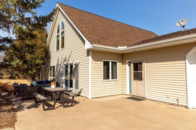 Front door and Patio | Image 35