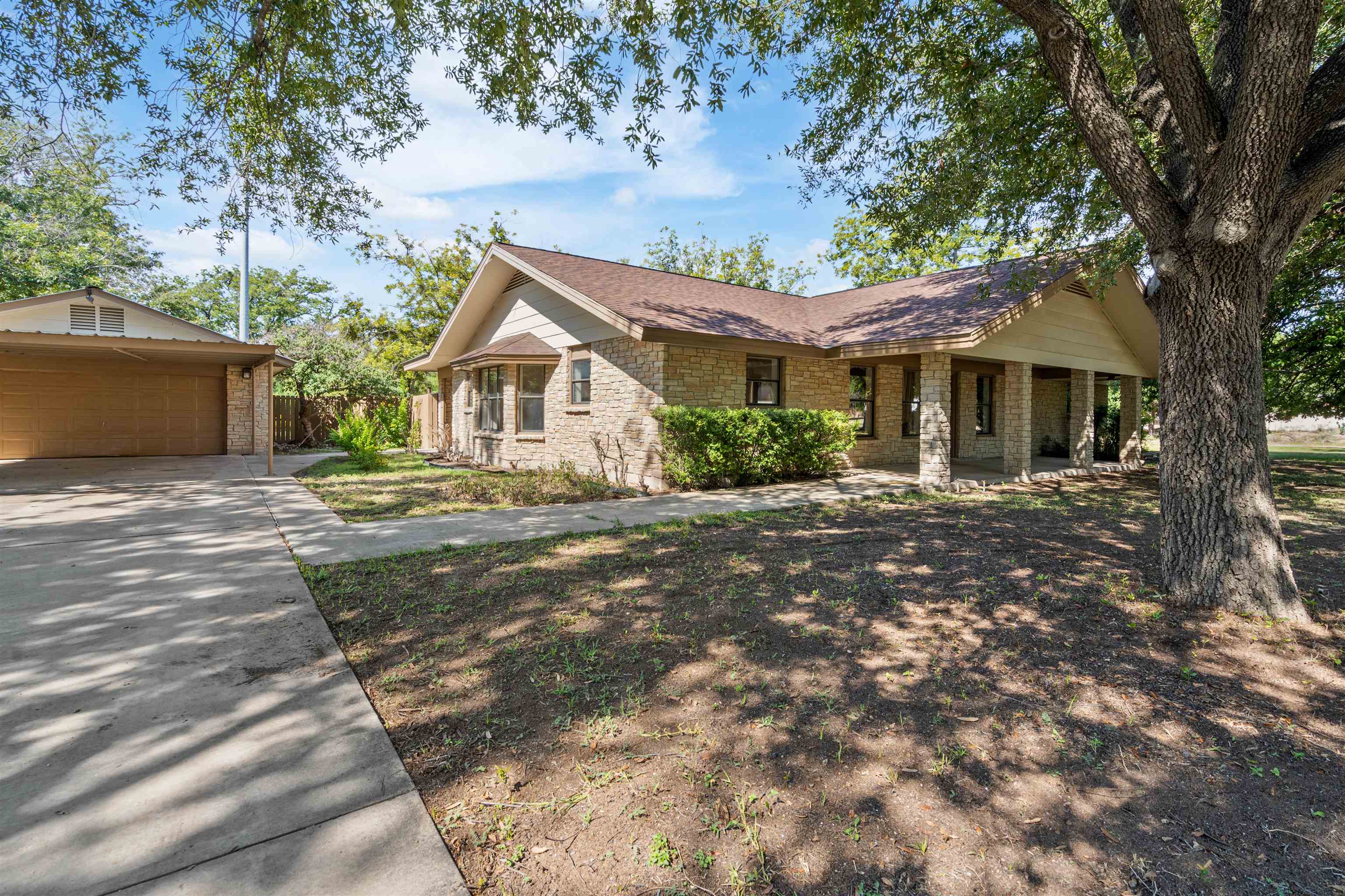 Residential in Del Rio 3