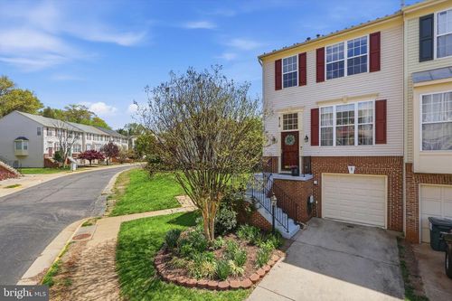 8110 Cerromar Way, GAINESVILLE, VA, 20155-2873 | Card Image