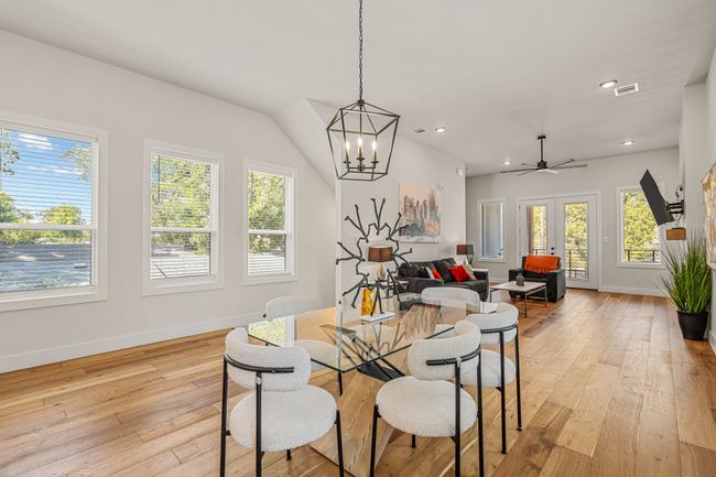 920 Muncie Ave, House other with 3 bedrooms, 4 bathrooms and null parking in Dallas TX | Image 17
