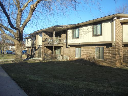 2-566 Somerset Ln, Crystal Lake, IL, 60014-7760 | Card Image