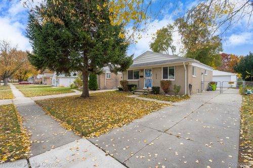 19534 Heckman St, Clinton Twp, MI, 48035-3975 | Card Image