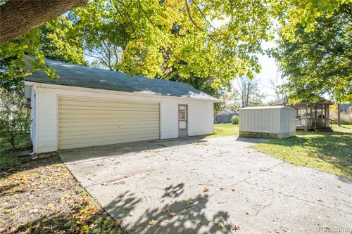 307 Center St, Holly, MI, 48442-1712 | Card Image