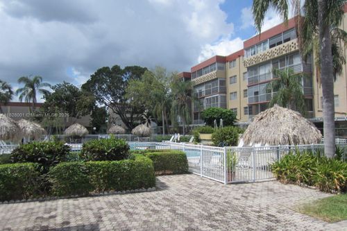 apt-104-406 Nw 68th Ave, Plantation, FL, 33317-7517 | Card Image