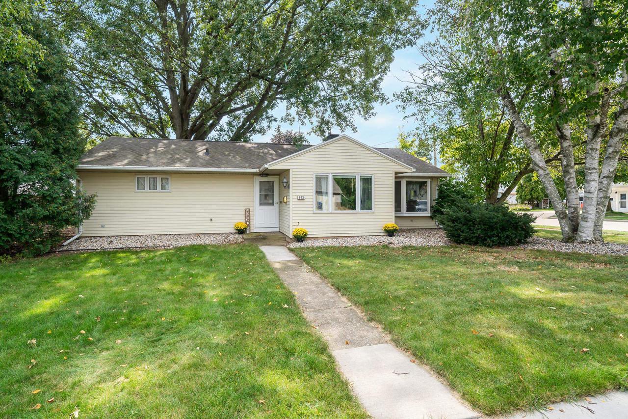 Laudan Blvd, Neenah, WI 54956