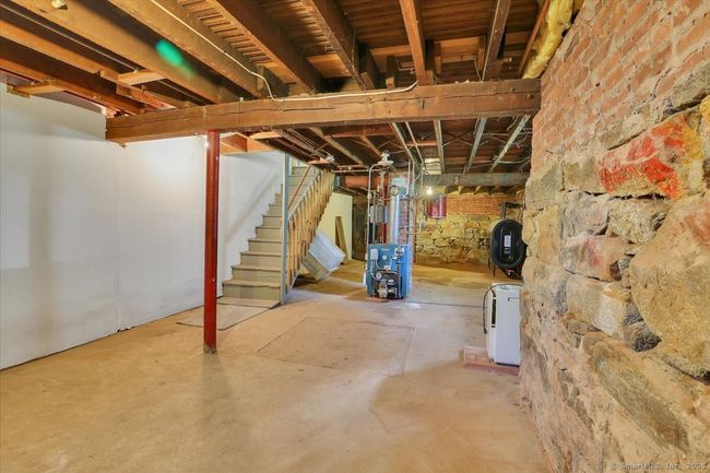 73 Foster St, Home with 6 bedrooms, 4 bathrooms and 6 parking in Manchester CT | Image 28