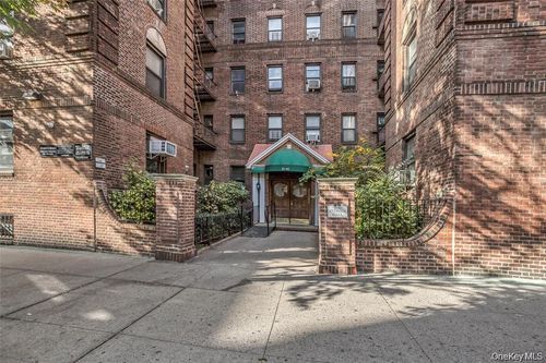 4c-35-40 82nd St, Jackson Heights, NY, 11372-5133 | Card Image