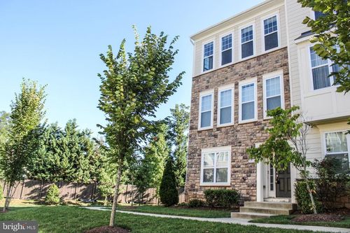 9914 Wood Edge Way, LANHAM, MD, 20706-3439 | Card Image