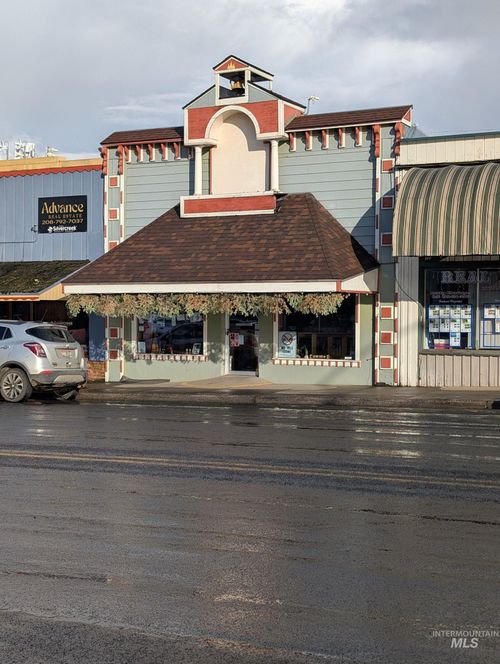413 Main St, Kamiah, ID, 83536-9700 | Card Image