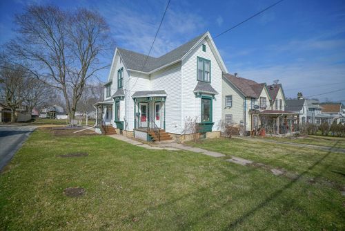 815 Pearl St, Belvidere, IL, 61008-5209 | Card Image