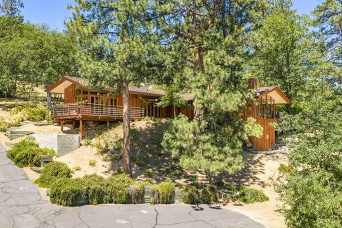155 Terrace St, Ashland, OR, 97520-2832 | Card Image