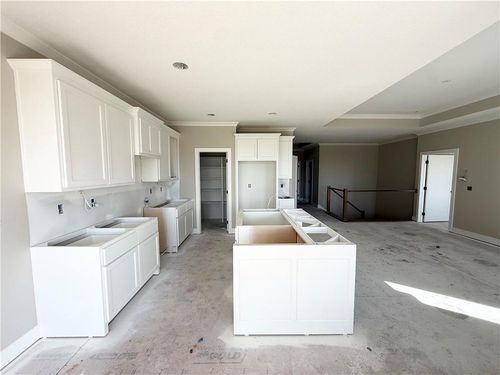 9468 Shady Bend Rd, Lenexa, KS, 66227-3015 | Card Image