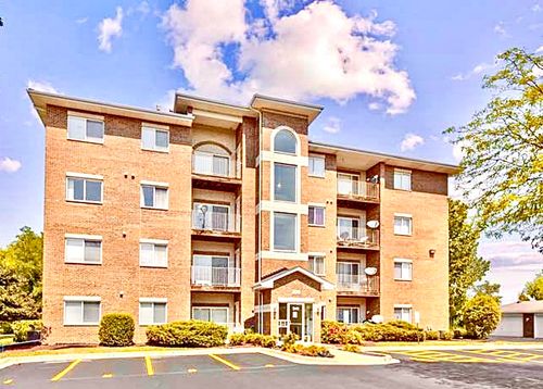 104-941 N Swift Rd, Addison, IL, 60101-1606 | Card Image