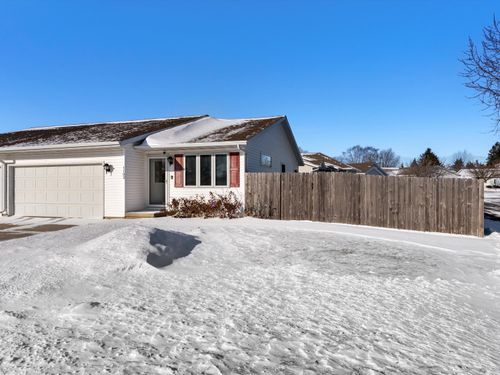 1102 E Cedar Ave, Manitowoc, WI, 54220-1328 | Card Image